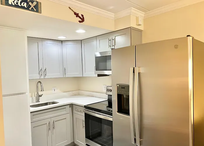 Apartment Family Sleeps 4! Beach, Boardwalk, Pool And Across From Jolly Rodgers! *
