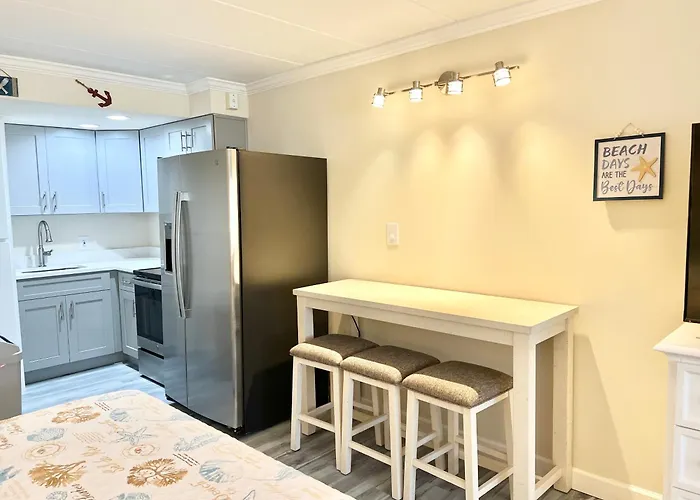 Family Sleeps 4! Beach, Boardwalk, Pool And Across From Jolly Rodgers! Apartment Ocean City